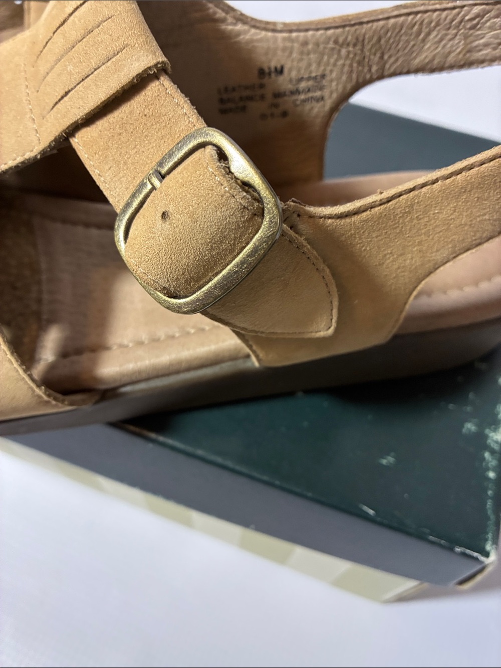 Easy Spirit Tan Suede Slingback Sandals - Picture 11 of 11